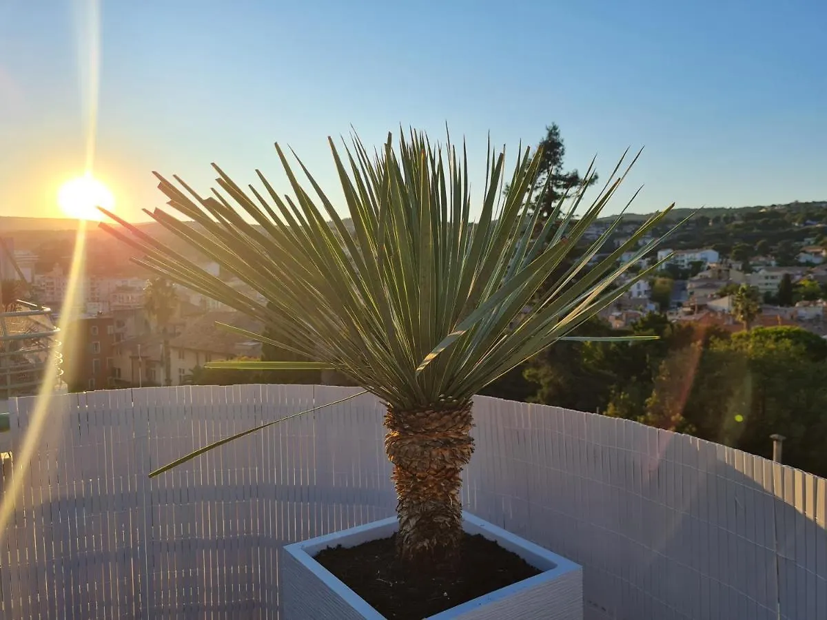 Appartement LE ROOFTOP - Hyper centre - 5 pers - Climatisation à Cassis 0*,  France